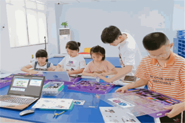 ALGObricks算法积木编程游戏